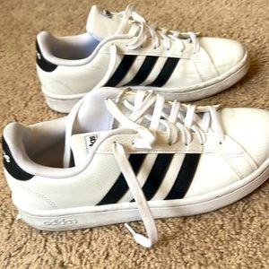 Adidas cloud foam comfort sneaker